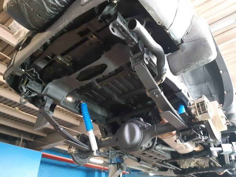 Mitsubishi Montero Sport — пролив порогов и лонжеронов